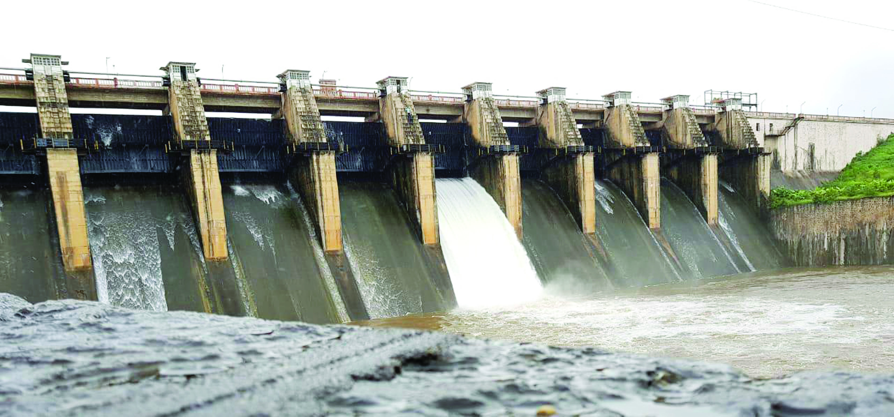 वीर धरण 97.48 टक्के भरले