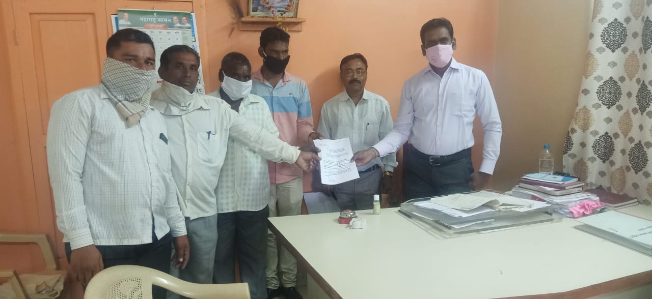 कृषी विभाग व बांधकाम विभागाच्या कामात झालेल्या भ्रष्टाचारप्रकरणी स्वातंत्र्यदिनी आत्मदहन