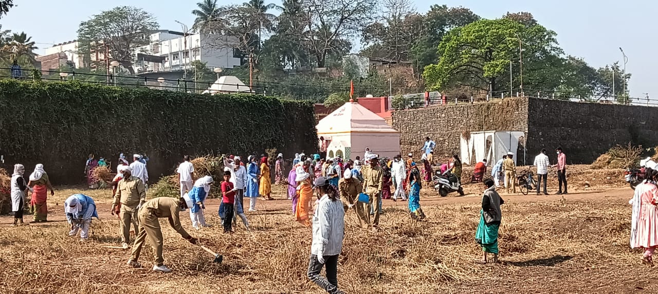 संत निरंकारी मिशनद्वारे स्वच्छ जल- स्वच्छ मन अभियान अंतर्गत कराड प्रीतीसंगम स्वच्छता मोहीम.