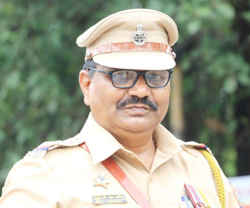  वरिष्ठ पोलीस निरीक्षक बी. आर. पाटील यांची पोलीस उपअधिक्षकपदी पदोन्नती