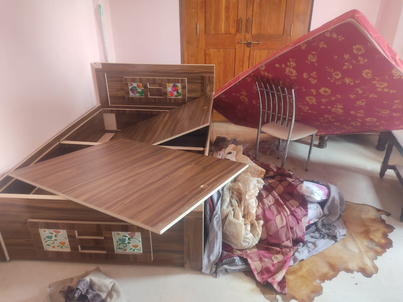 आसनगाव चोरट्यांच्या रडारावर, दोन ठिकाणी घरफोड्या 