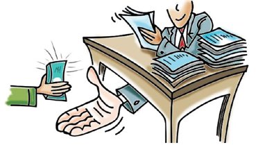  कराड नगरपालिका परिसरात लाचलुचपत विभागाचा छापा