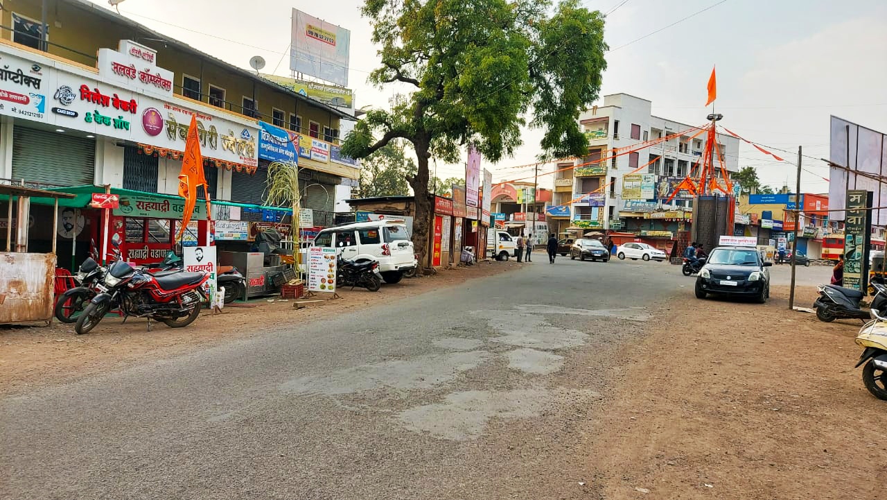 कोरोनाची साखळी तोडण्यासाठी पुसेगावकरांनी दाखविली एकजूट