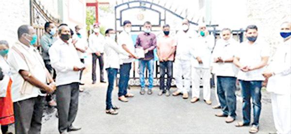 कोरोना काळात ब्रह्मपुरी कोविड सेंटरमधील कर्मचार्‍यांचे कार्य कौतुकास्पद