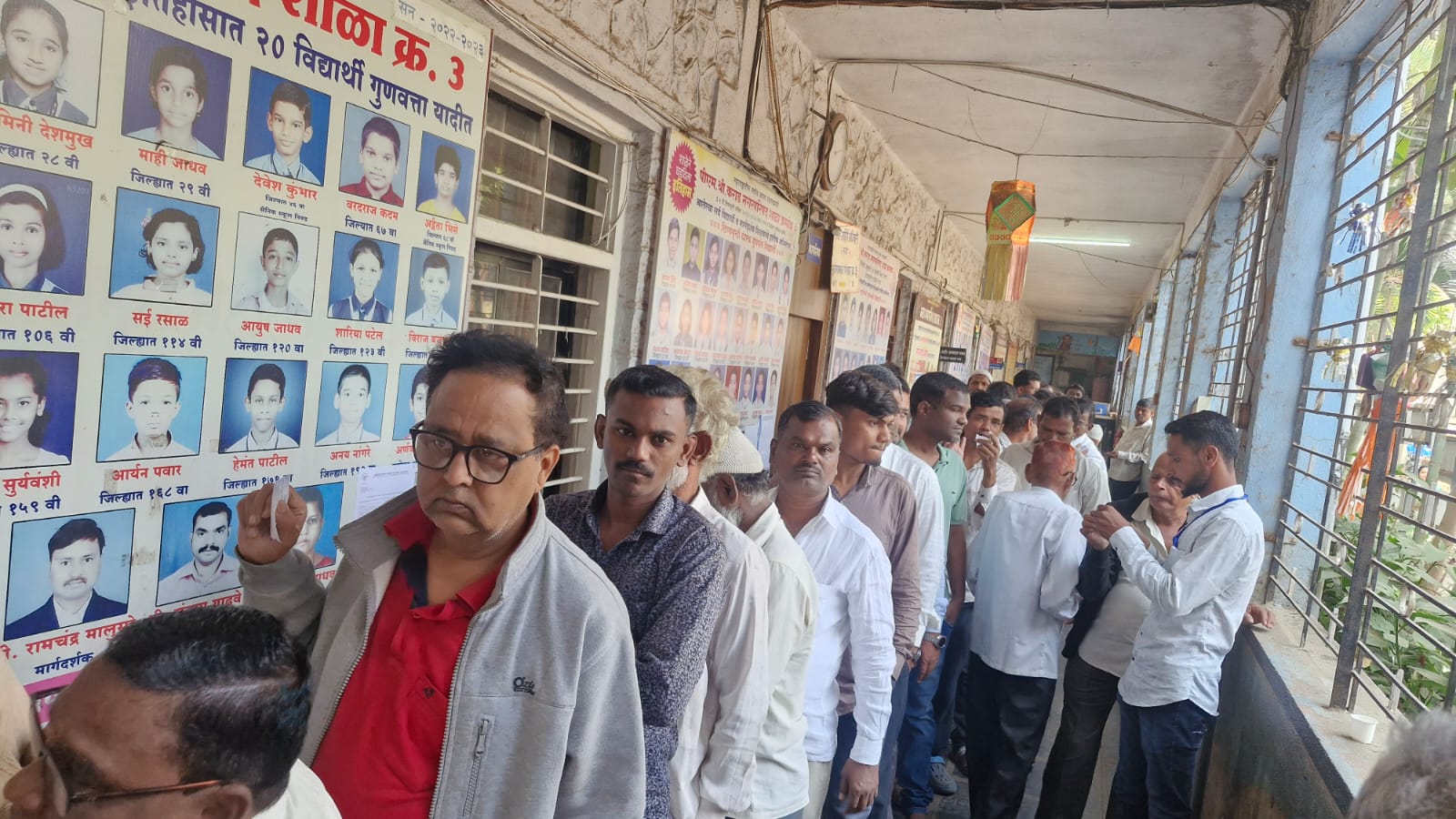 पहिल्या दोन तासांत कराडमध्ये ७.३९ टक्के, तर मलकापूरमध्ये ७.७१ टक्के मतदन