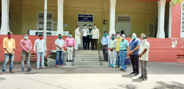 पत्रकारांना तत्काळ विमा संरक्षण द्यावे 