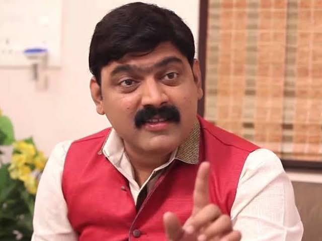  स्वातंत्र्यवीर दादा उंडाळकर सामाजिक पुरस्कार अभिनेते मकरंद अनासपुरे यांना जाहीर 