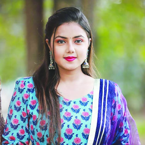  अभिनेत्री मोनालिसा बागलवर होतोय अभिनंदनाचा वर्षाव, कारण----