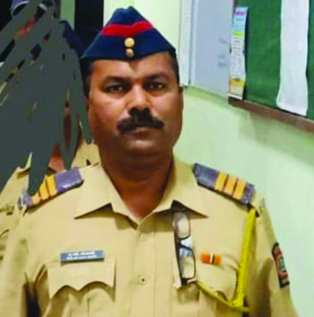 हवालदार आनंद गोसावी यांचा कोरोनामुळे मृत्यू