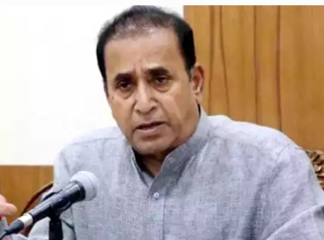 वसुली प्रकरणाचा तपास सीबीआयकडे जाताच गृहमंत्री अनिल देशमुख यांचा राजीनामा