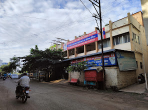 कराड लायन्स चॅरिटेबल ट्रस्टचे आर्थीक व्यवहारास व धोरणात्मक निर्णय घेण्यास सह धर्मादाय आयुक्तांचे मनाई आदेश 