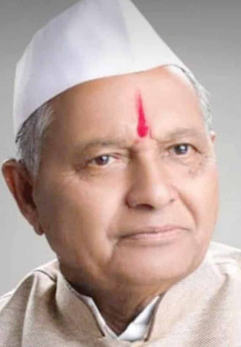 जि. प. सदस्य प्रा. डॉ. शिवाजीराव चव्हाण यांचे हृदयविकाराच्या धक्क्याने निधन 