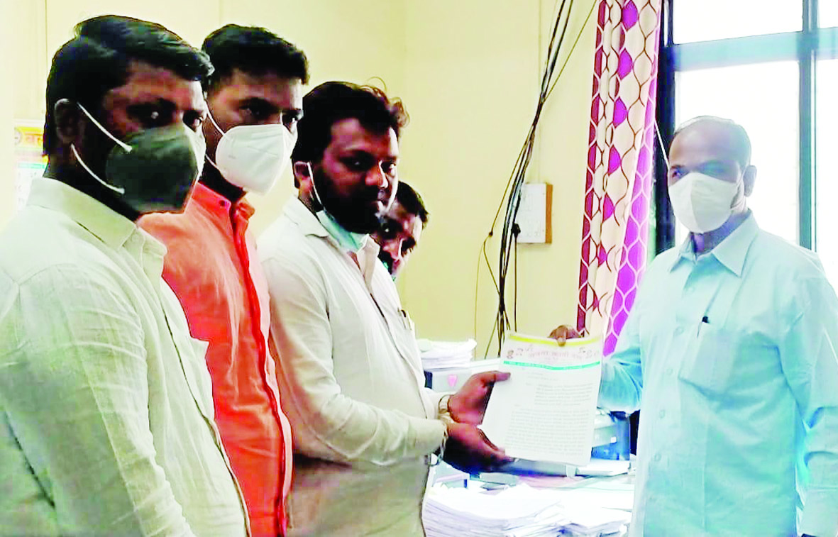 अल्पवयीन मुलीवर अत्याचार करणार्‍या आरोपीस तत्काळ अटक करावी