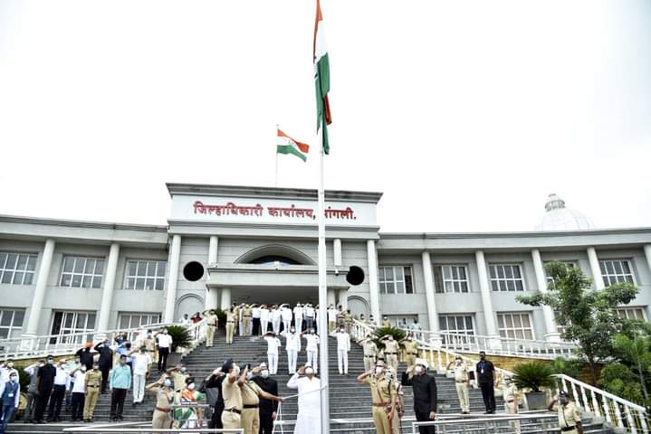 सांगलीत कोरोना रूग्णांवर उपचारासाठी 400 खाटांचे हॉस्पीटल लवकरच उभारणार : पालकमंत्री जयंत पाटील 
