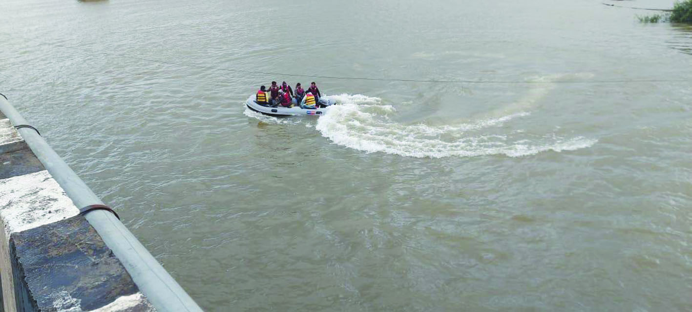 सारोळा पुलावरून पडून युवक बेपत्ता