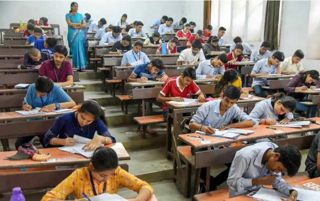 दहावी आणि बारावीच्या परीक्षांचे अंतिम वेळापत्रक जाहीर  