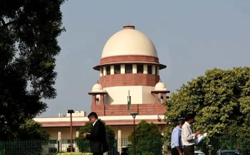 सुप्रीम कोर्टाचा ऐतिहासिक निर्णय; आर्थिक आरक्षणाची तरतूद घटनाविरोधी नाही