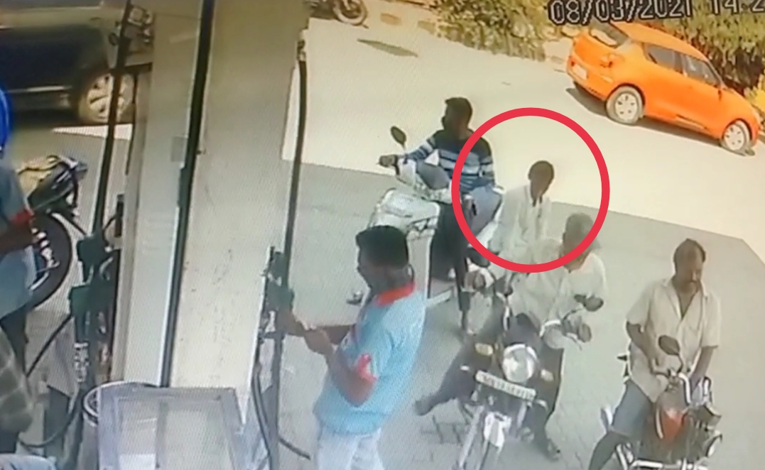 वडूजमध्ये पेट्रोल पंपावरून अज्ञात चोरट्याने अडीच लाखांची रोकड पळवली