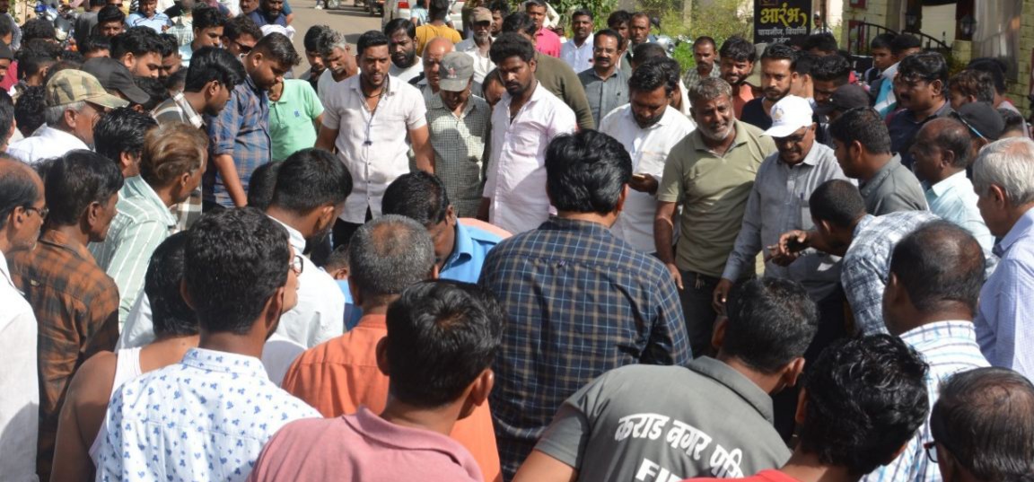 ड्रेनेज साफ करताना दोन कर्मचारी बेशुद्ध   