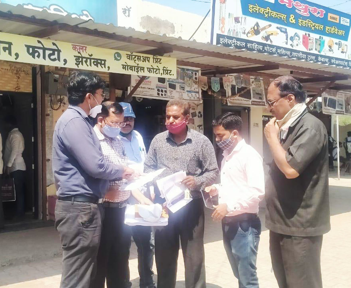 वडूजमध्ये थकबाकीदार ग्राहकांकरिता वीजबिल धडक वसुली मोहीम