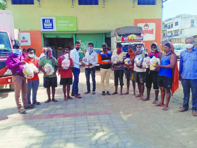 ‘जय मल्हार’चा शेकडो कुटुंबांना आधार