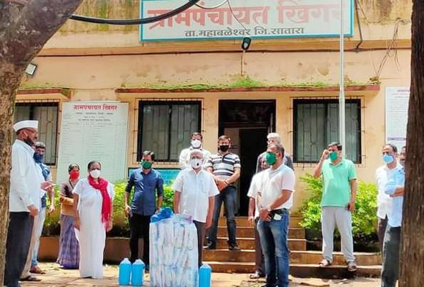 मलकापूरच्या ‘जननी चॅरिटेबल ट्रस्ट’तर्फे खिंगर व भिलार येथे पीपीई किटचे वितरण 