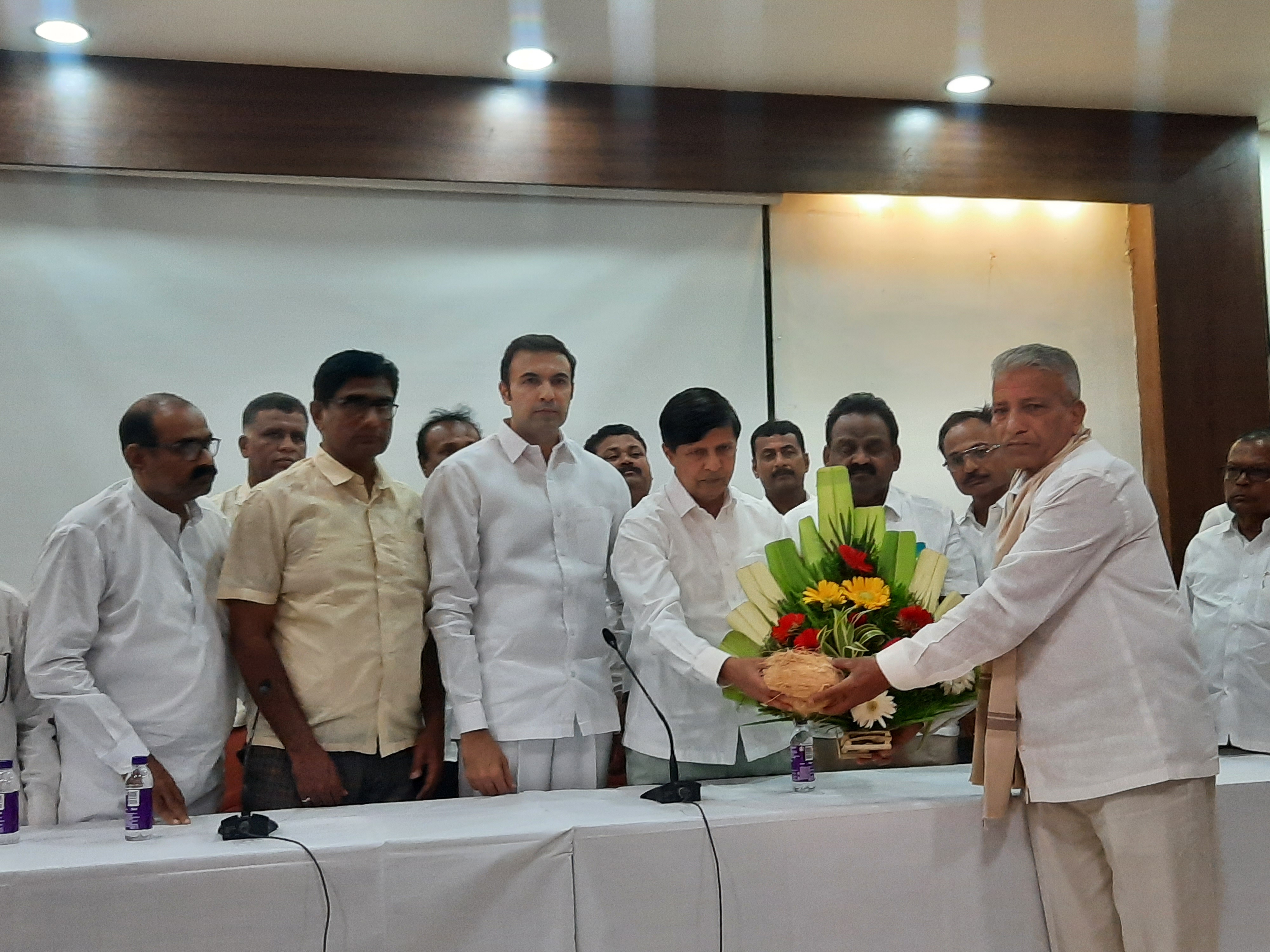 कृषी उत्पादनवाढीसाठी कृष्णा कृषी परिषदेची स्थापना : डाॅ. सुरेश भोसले   