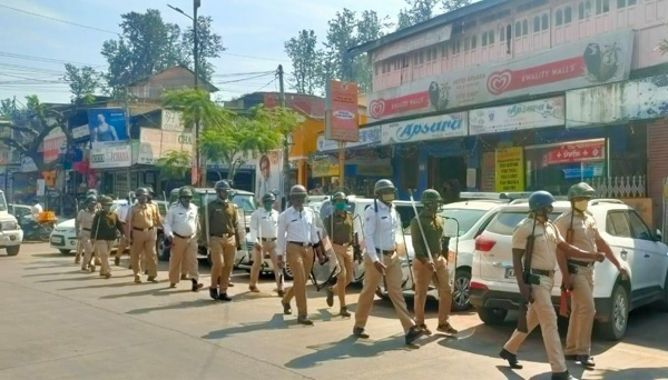 शिवजयंतीच्या पार्श्‍वभूमीवर पाचगणीत पोलिसांचे संचलन